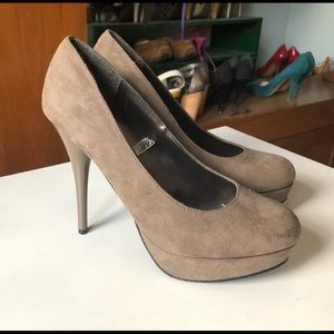 Women’s platform heels